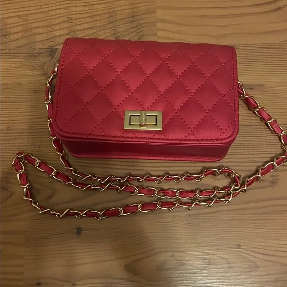Elegant Red Clutch - Picture 2 of 6